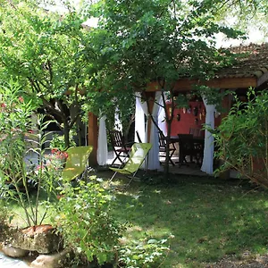  Bed & Breakfast Les Pascals